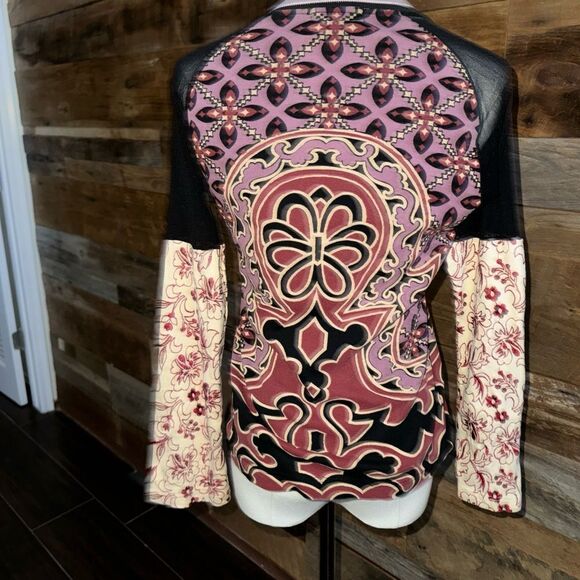 Custo Barcelona vtg graphics T with mesh shoulders, embroidered sleeves EUC SZ M - Picture 4 of 14